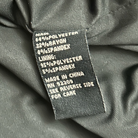 DG2 by Diane Gilman Women’s Suit Gray Plaid Blazer Pants Subtle Red Windowpane - Picture 10 of 12